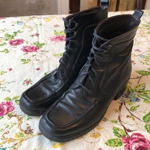 Bally Lace up Ankle Boots !!
